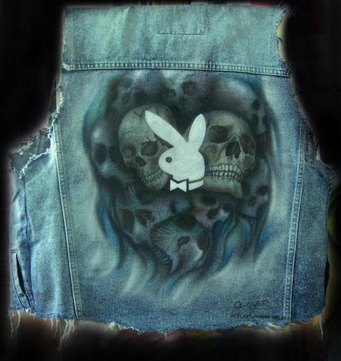 Airbrush auf Jeans Jacke, Playboy Skull